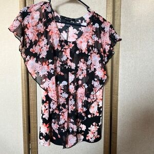 Adele & may Pink and White Ruffled Cap Sleeve Blouse small
